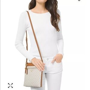 Signature Jet Set Charm Small North South Flat Crossbody Vanilla/ Acorn